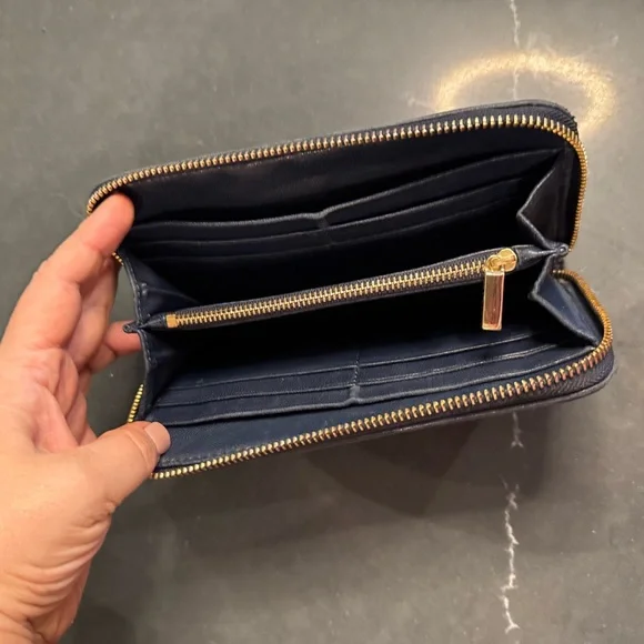Tory Burch navy leather wallet - Picture 5 of 5